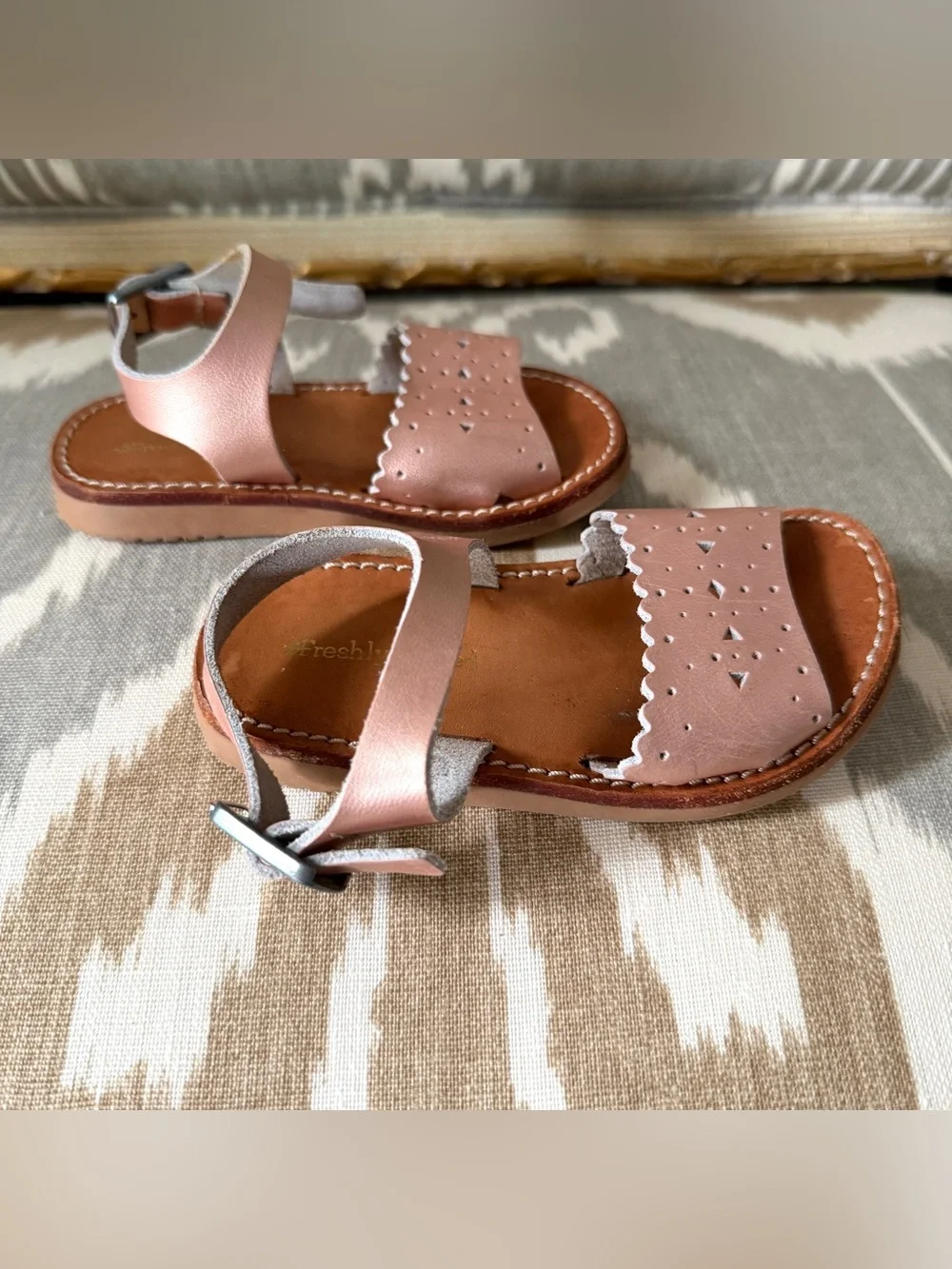 5💕 Freshly Picked Rose Gold Laguna Toddler Sandal Soft Leather Metallic Pink